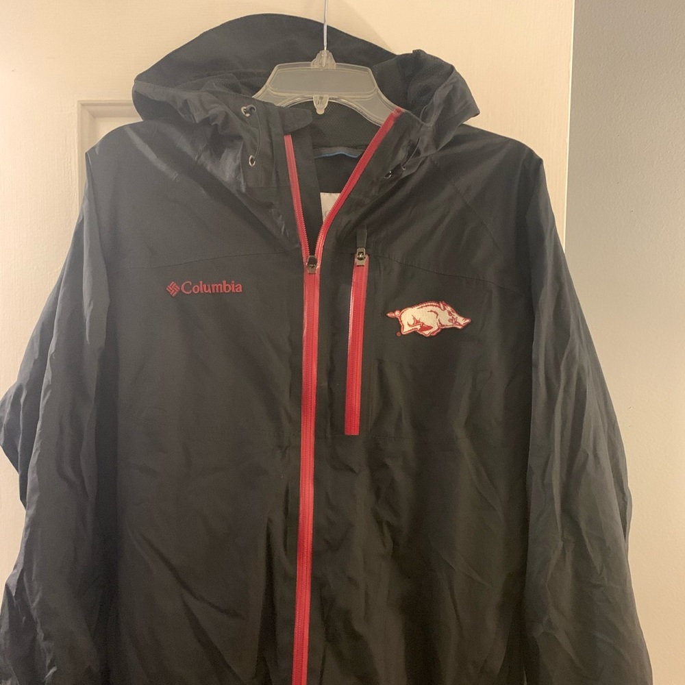 Men’s Columbia Rain Jacket!